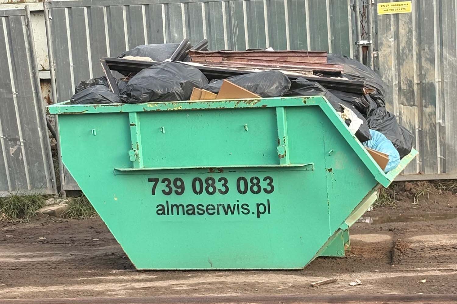 Kontener na odpady poremontowe w Komornikach
