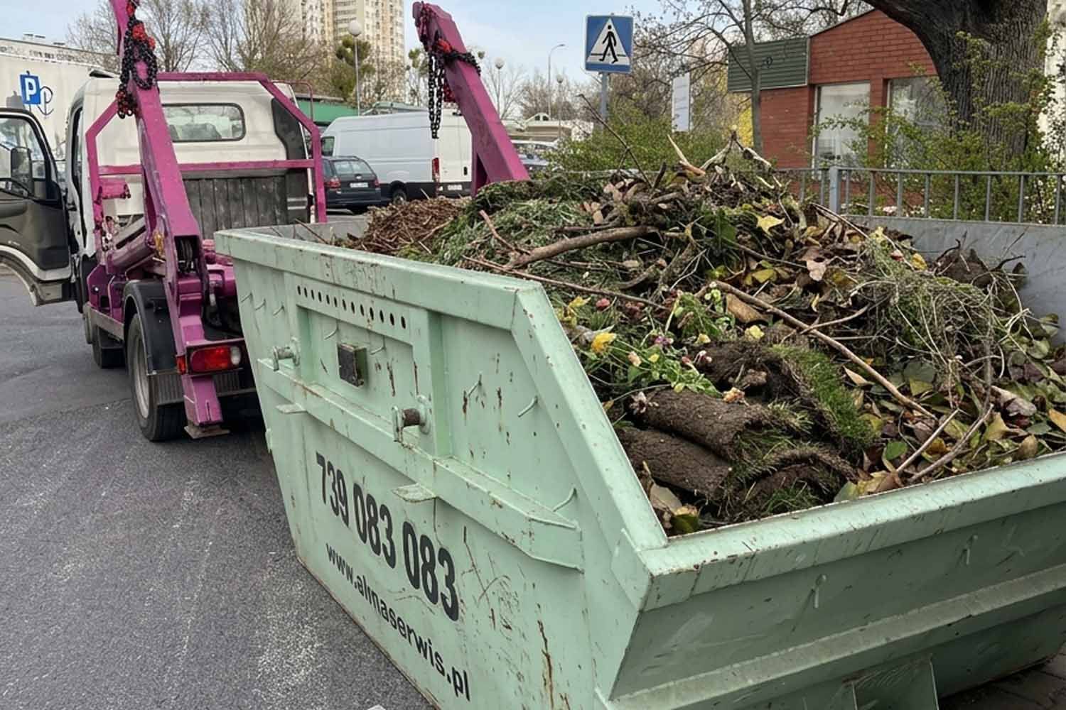 Trawa, liście i gałęzie jako odpady zielone