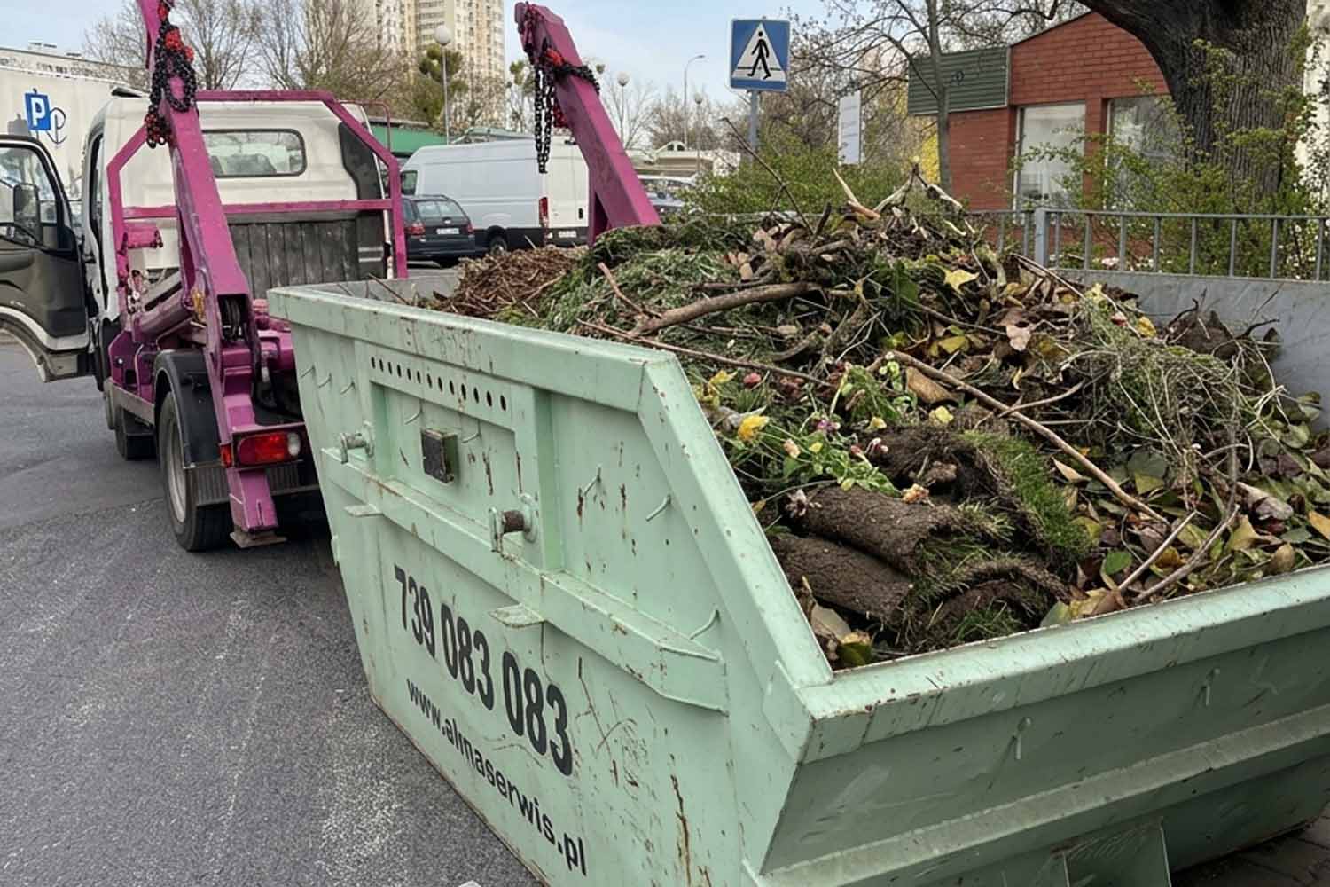 Trawa, liście i gałęzie jako odpady zielone